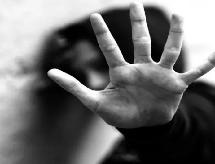 নববধূকে বন্ধুদের দিয়ে সংঘবদ্ধ ধর্ষণের অভিযোগ, স্বামীসহ আটক ৭